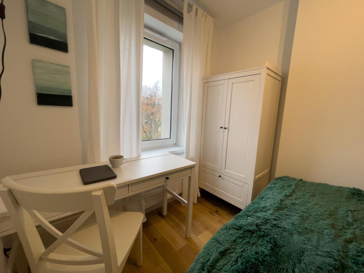 Urban Apartments Cosy No 4, Free Private Parking, Self Check-In Chorzów Exteriör bild