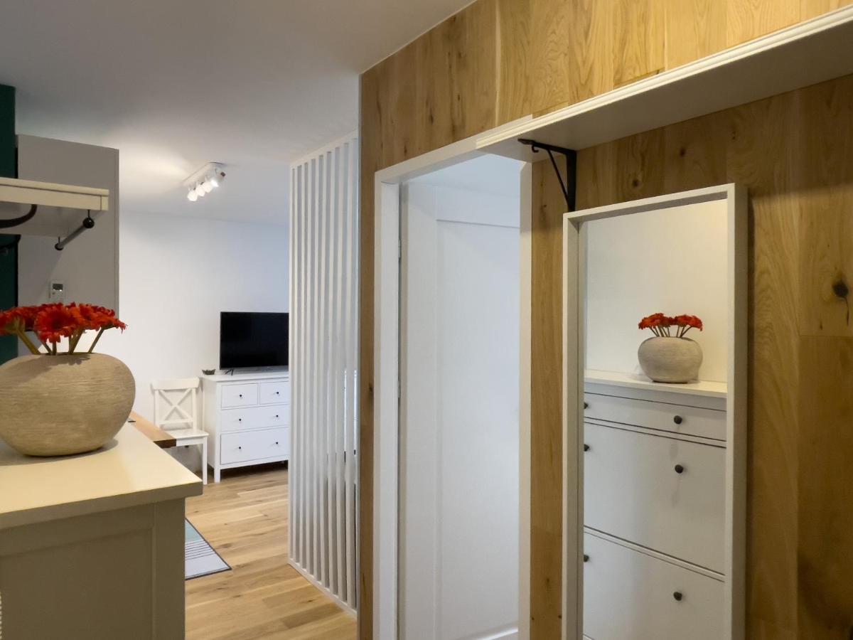 Urban Apartments Cosy No 4, Free Private Parking, Self Check-In Chorzów Exteriör bild